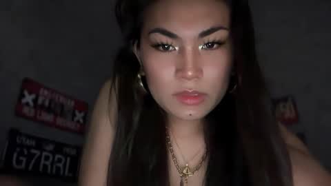 Snapshot of cathy_sanches chatting on December 15, 7:13 am cathy online show from December 15, 7:13 am