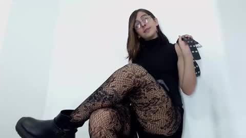 cava_pretty online show from October 19, 6:44 pm