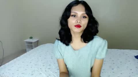 Snapshot of cb_excitment_studios chatting on October 6, 2:39 pm Selena online show from October 6, 2:39 pm