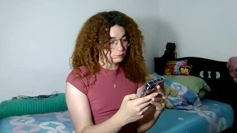 Snapshot of celessteseductora chatting on September 20, 4:34 pm celessteseductora online show from September 20, 4:34 pm