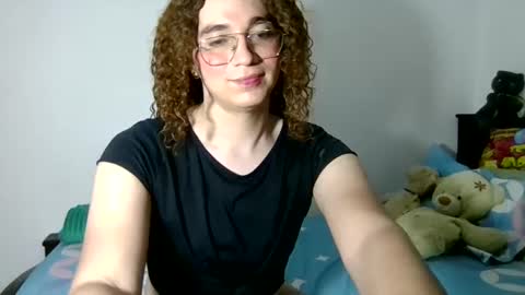 Snapshot of celessteseductora chatting on October 3, 9:15 pm celessteseductora online show from October 3, 9:15 pm