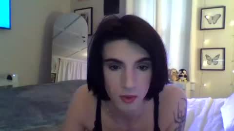 Snapshot of chanel2002 chatting on March 5, 2:50 pm chanel2002 online show from March 5, 2:50 pm
