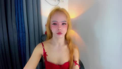 Snapshot of chantal_fuck chatting on October 2, 10:16 am chantal_fuck online show from October 2, 10:16 am
