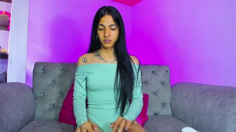 Snapshot of charlot_sanchez chatting on December 22, 8:36 pm lot online show from December 22, 8:36 pm