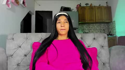 Snapshot of charlot_sanchez chatting on September 24, 10:38 pm lot online show from September 24, 10:38 pm