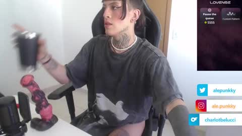 Snapshot of charlotbelucci_ chatting on October 3, 6:30 pm Ale punky online show from October 3, 6:30 pm