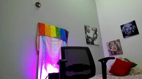 Snapshot of charlotte_joestar chatting on January 31, 11:56 am Charlie online show from January 31, 11:56 am