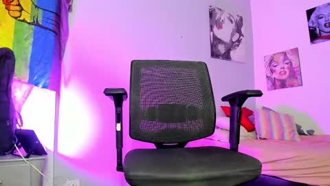 Snapshot of charlotte_joestar chatting on September 10, 7:07 am Charlie online show from September 10, 7:07 am