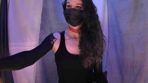 Snapshot of charlydestroyer chatting on September 24, 3:40 pm charly dest online show from September 24, 3:40 pm