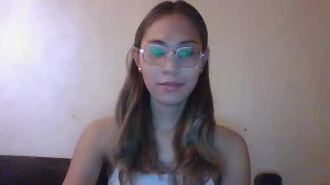 Snapshot of chelly4u69 chatting on February 24, 12:41 am chelly4u69 online show from February 24, 12:41 am