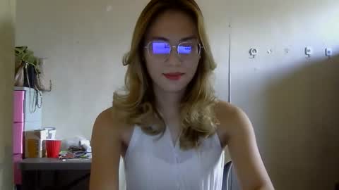 Snapshot of chelly4u69 chatting on September 10, 4:11 am chelly4u69 online show from September 10, 4:11 am