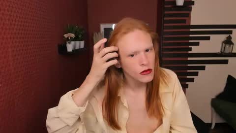 Chloe online show from November 3, 12:04 pm