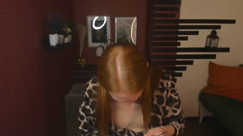 Chloe online show from November 21, 2:18 pm