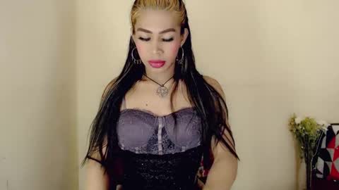 Snapshot of chocolatetriplex chatting on March 4, 3:26 pm chocolatetriplex online show from March 4, 3:26 pm