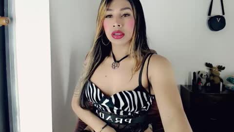 Snapshot of chocolatetriplex chatting on October 3, 11:32 am chocolatetriplex online show from October 3, 11:32 am