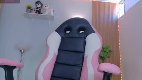 juli   Instagram july rv17 - Twitter juli rv17     online show from January 17, 1:52 pm