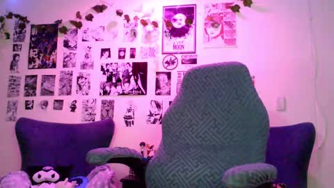 Snapshot of christina_vamp1 chatting on September 13, 8:14 pm CHRISTINA online show from September 13, 8:14 pm