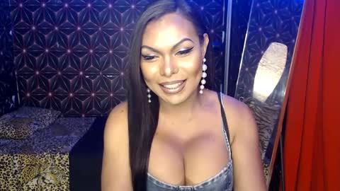 Snapshot of cindyts09 chatting on February 25, 8:19 pm Cindy online show from February 25, 8:19 pm
