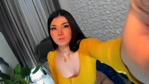 Snapshot of claraakhasova chatting on January 3, 3:33 pm Samantha online show from January 3, 3:33 pm