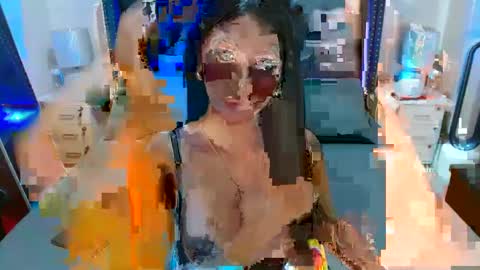 Snapshot of clarathewarrior chatting on February 18, 6:15 am clara online show from February 18, 6:15 am