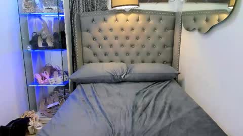 Snapshot of claudia_empress chatting on September 12, 5:40 pm Naughty Claudia online show from September 12, 5:40 pm