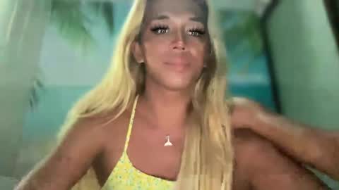 Snapshot of cockprincess_dianna chatting on December 13, 10:41 am PrincessDianna IslandGirl CUMSHOW in PVT and PASSWORDSHOW online show from December 13, 10:41 am