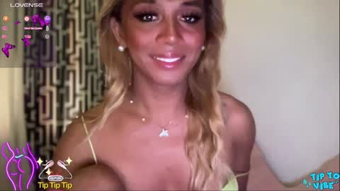 Snapshot of cockprincess_dianna chatting on December 27, 2:36 am PrincessDianna IslandGirl CUMSHOW in PVT and PASSWORDSHOW online show from December 27, 2:36 am