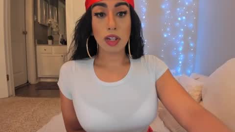 Snapshot of colombiantexas chatting on February 22, 12:16 am ........ Instagram Lorysexys online show from February 22, 12:16 am