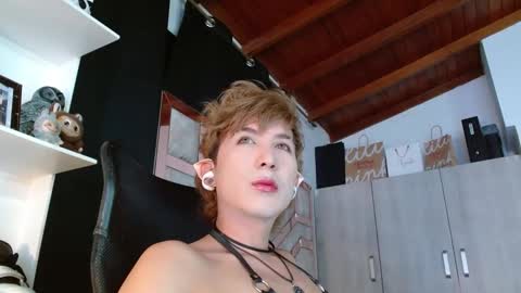 Snapshot of conny_bens chatting on October 9, 3:41 am conny_bens online show from October 9, 3:41 am
