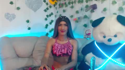 Snapshot of couple_sweet1016 chatting on March 10, 6:45 pm ALEXA KIM online show from March 10, 6:45 pm