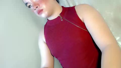 Snapshot of crazy_vixen chatting on December 2, 1:08 pm Hot Ayisha online show from December 2, 1:08 pm
