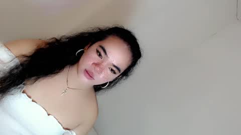 Snapshot of crazy_vixen chatting on December 18, 3:58 am Hot Ayisha online show from December 18, 3:58 am