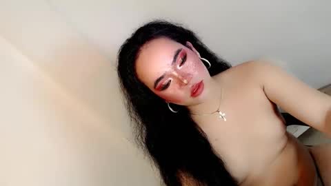 Snapshot of crazy_vixen chatting on December 24, 7:44 pm Hot Ayisha online show from December 24, 7:44 pm