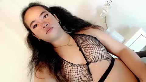 Snapshot of crazy_vixen chatting on February 3, 7:10 pm Hot Ayisha online show from February 3, 7:10 pm