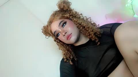 Snapshot of crazy_vixen chatting on February 25, 12:55 pm Hot Ayisha online show from February 25, 12:55 pm
