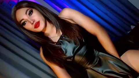 Snapshot of creamycum_celinexxx chatting on December 14, 3:36 pm Celine online show from December 14, 3:36 pm