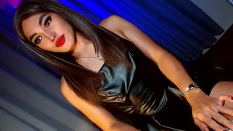 Snapshot of creamycum_celinexxx chatting on December 27, 4:22 pm Celine online show from December 27, 4:22 pm