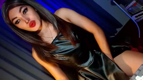 Snapshot of creamycum_celinexxx chatting on January 5, 4:16 pm Celine online show from January 5, 4:16 pm