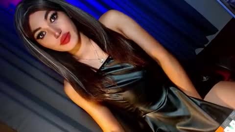 Snapshot of creamycum_celinexxx chatting on January 6, 4:13 pm Celine online show from January 6, 4:13 pm