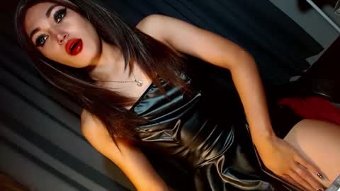 Snapshot of creamycum_celinexxx chatting on January 10, 4:30 pm Celine online show from January 10, 4:30 pm
