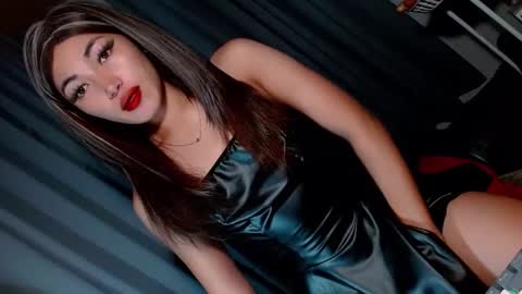 Snapshot of creamycum_celinexxx chatting on January 16, 6:48 pm Celine online show from January 16, 6:48 pm