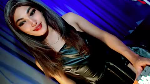 Snapshot of creamycum_celinexxx chatting on February 6, 6:02 pm Celine online show from February 6, 6:02 pm