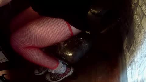 Snapshot of crossdresser_krystal chatting on January 1, 12:55 pm crossdresser krystal online show from January 1, 12:55 pm
