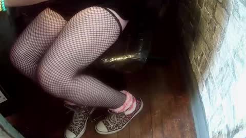 Snapshot of crossdresser_krystal chatting on March 8, 3:02 pm crossdresser krystal online show from March 8, 3:02 pm