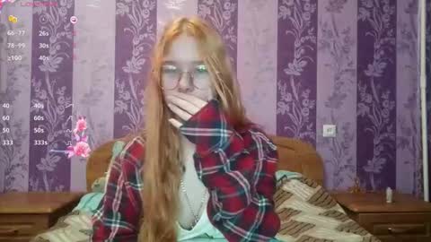 Snapshot of cucumber_kringe chatting on October 5, 7:31 am Sia online show from October 5, 7:31 am