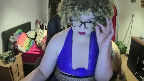 Shirley online show from December 25, 10:05 pm