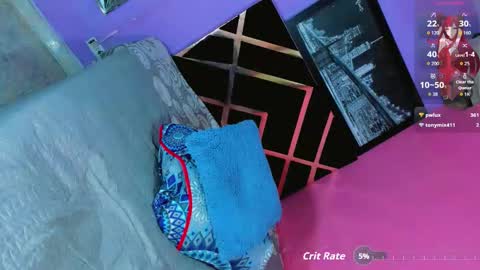 Snapshot of cute_feem chatting on October 5, 1:06 am cute_feem online show from October 5, 1:06 am