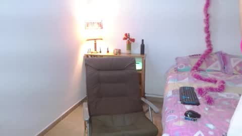 Snapshot of cute_femboy420 chatting on March 7, 2:43 am Valeria Vergara online show from March 7, 2:43 am