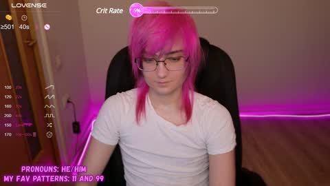 Snapshot of cute_yuki_kun chatting on January 25, 4:45 am the goal is 50 thumbs up online show from January 25, 4:45 am
