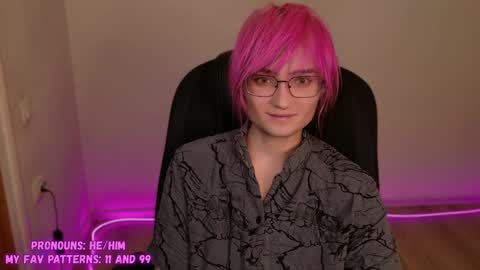 Snapshot of cute_yuki_kun chatting on February 6, 12:22 am the goal is 50 thumbs up online show from February 6, 12:22 am